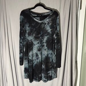 Tie-Dye Long Sleeve Dress